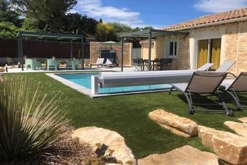 Cottage pour 8 personnes, avec jardin à Saint-Marcel-de-Careiret