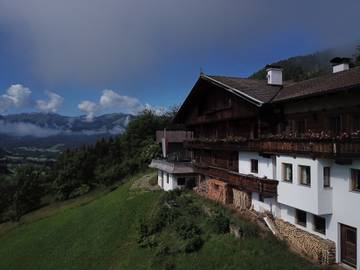 Hütte für 2 Personen, mit Terrasse und Ausblick in den Kitzbüheler Alpen
