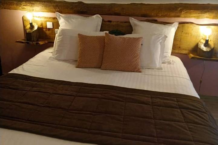 Gîte pour 4 personnes, avec jacuzzi et sauna ainsi que piscine et jardin à Magny-le-Désert - 4