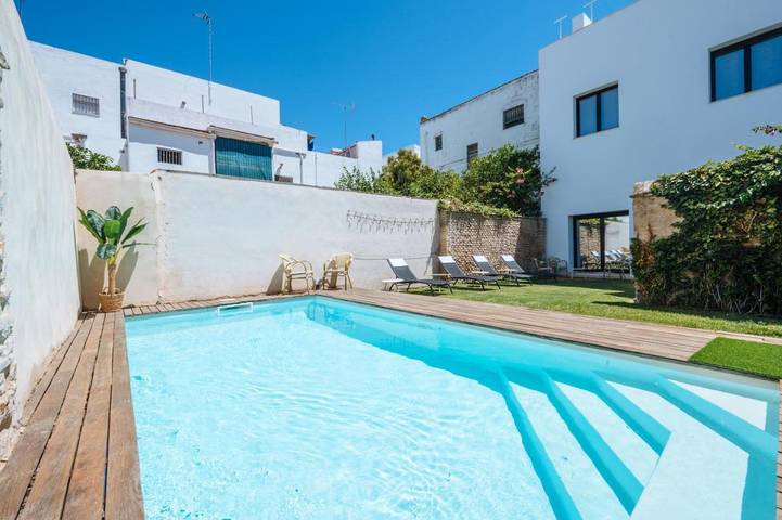 Casa rural para 12 personas, con Balcón y Terraza además de Jardín y Piscina en Tomares - 4