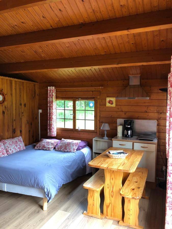 Location de vacances pour 4 personnes, avec vue et jardin à Épaignes - 2