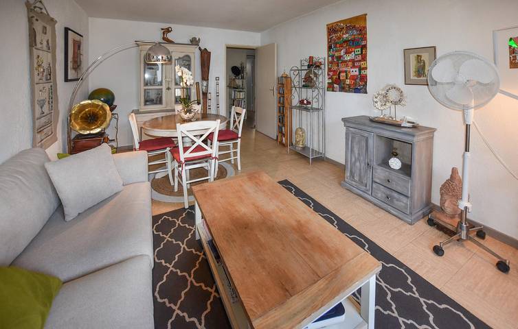 Ganze Ferienwohnung, Charmante Wohnung in der Nähe von italienischem Caffè und La Sorgue in L'Isle-sur-la-Sorgue, Vaucluse