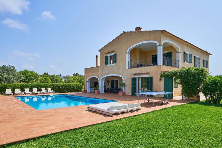 Villa pour 12 personnes, avec jardin et balcon à Cala Ferrera