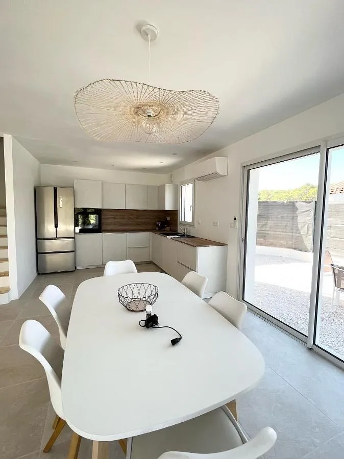 Chalet para 8 personas, con vistas además de piscina y jardín - 1
