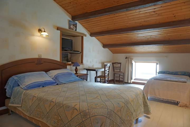 Chambre d’hôte pour 3 personnes, avec jardin en Charente-Maritime