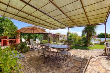 Gîte pour 5 Personnes dans Clermont-l'Hérault, Côte méditerranéenne (France), Photo 2