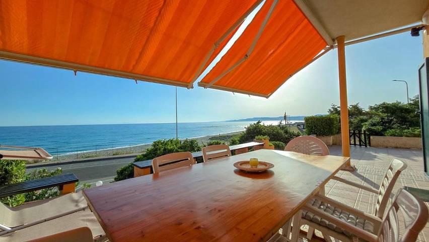 Casa vacanza per 4 persone, con Terrazza e Giardino nonché Panorama a Platamona