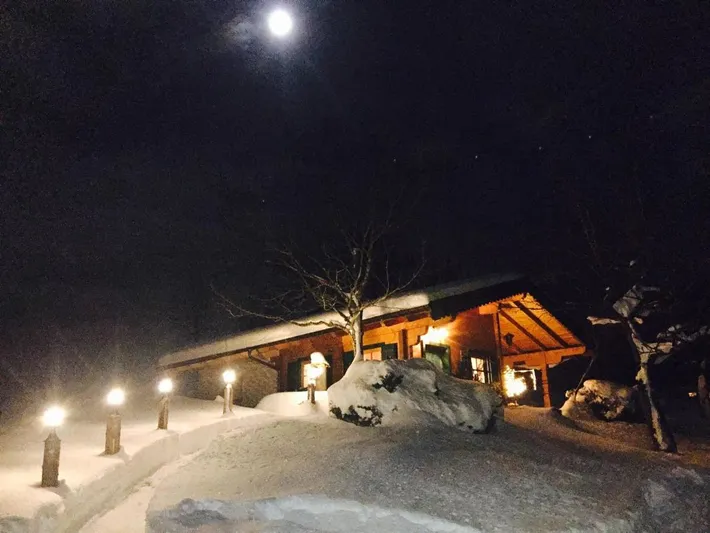 Chalet für 4 Personen, mit Ausblick und Garten sowie Terrasse - 1