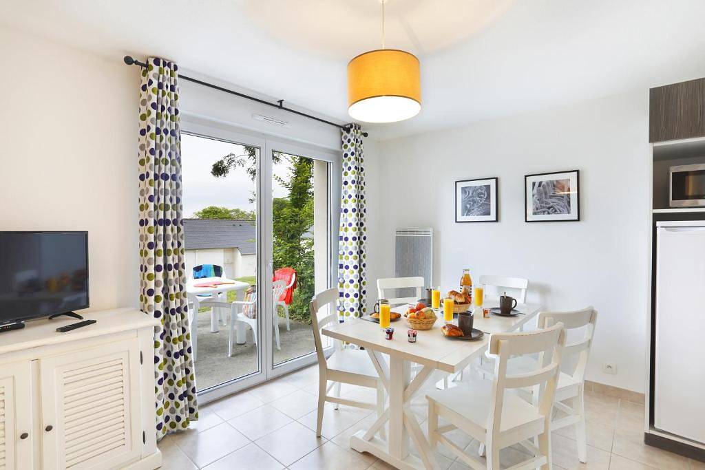 Entire apartment, Domaine de la Baie in Audierne, Côte de Cornouaille