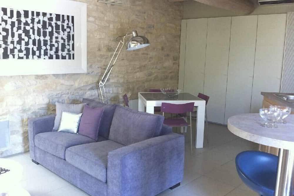Appartement entier, Studio En Duplex À Tavel 'Entre Pierre et Vigne' in Tavel, Région de Nîmes