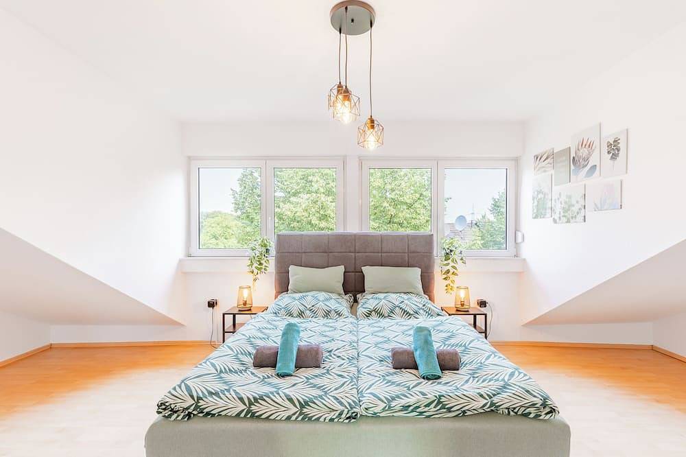 Ganze Wohnung, Fewo Gladbeck Große 2 Zimmerwohnung mit Balkon nahe Moviepark & Arena Aufschalke in Gladbeck, Kreis Recklinghausen