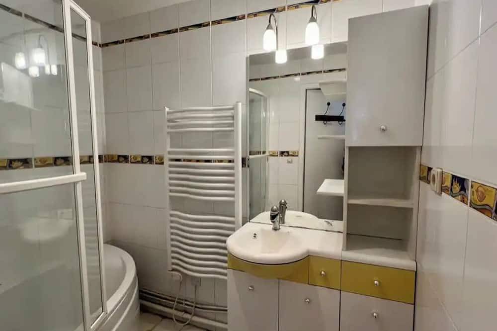 Ganze Wohnung, Apartment 3 Rooms, Bright, With Balconies and Panoramic View in Paris, Ile de France