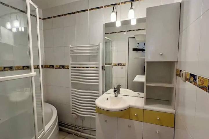 Appartement entier, Appartement de 3 pièces, lumineux,  avec balcons et vue panoramique in Paris, Île de France