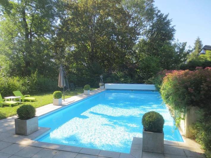 Gîte pour 6 personnes, avec vue et piscine ainsi que vue sur le lac et jardin dans Mantoche - 3
