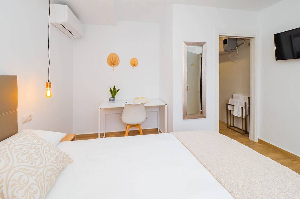 Cubo's Hostal William's Sunny 1 Baño Adaptado / barrierefreier Zugang / kostenloses Wlan in Torre de Benagalbón, Rincón de la Victoria