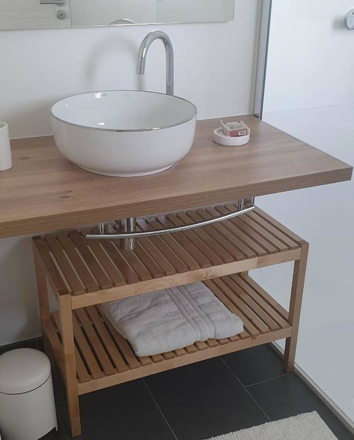 Location de vacances pour 2 personnes, avec terrasse et piscine ainsi que vue et jardin à Port-Saint-Père - 3