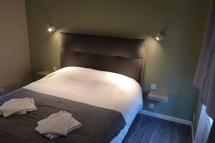 Location de vacances pour 15 personnes, avec jardin à Septmonts - 2