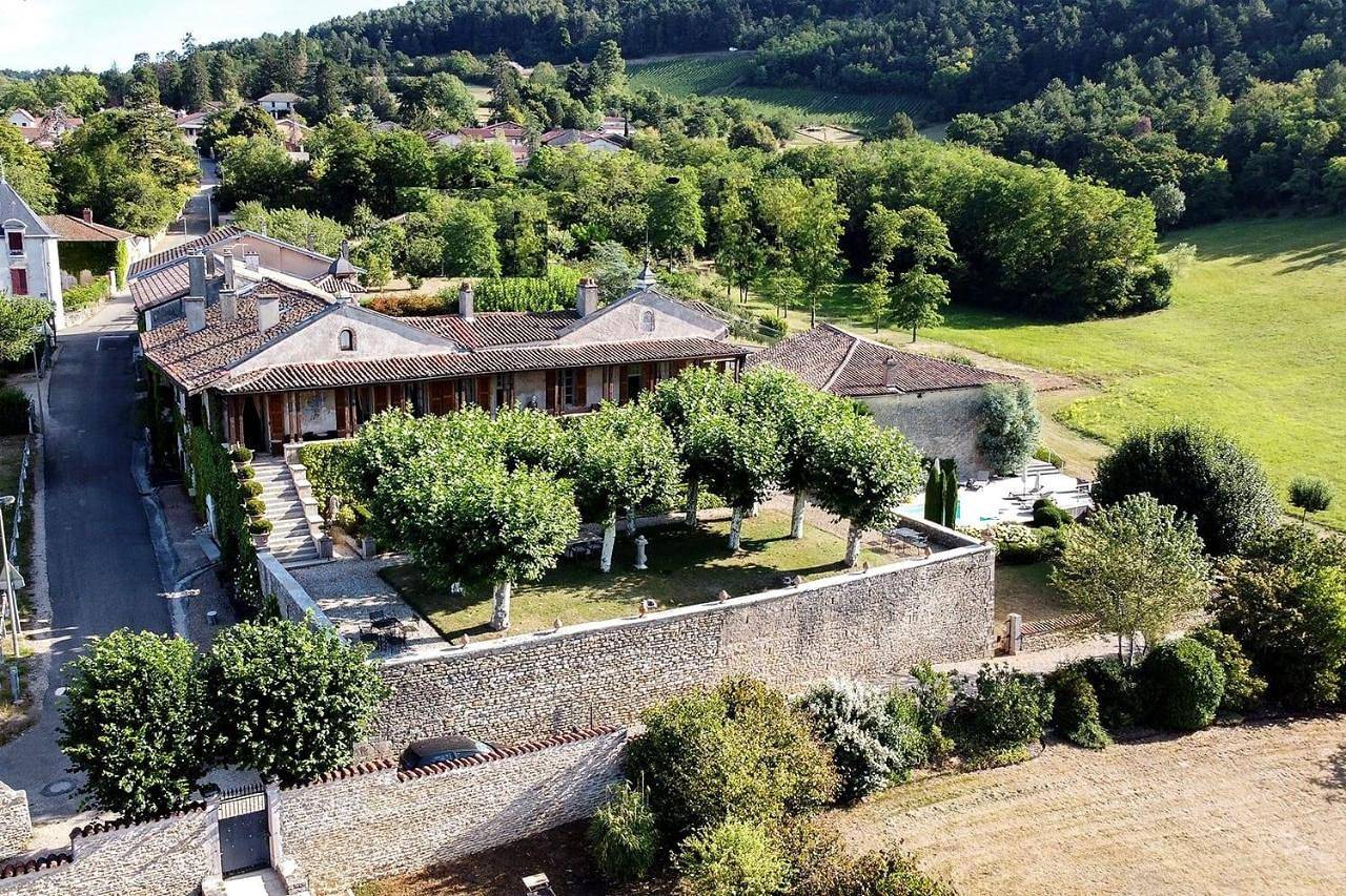 Clos de Mont July, architecture Xviiie au cœur de la nature in Ceyzériat, Région de Bourg-en-Bresse
