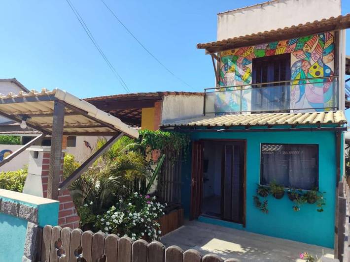 Casas e apartamentos de temporada para 10 pessoas, com vista e jardim em Unamar