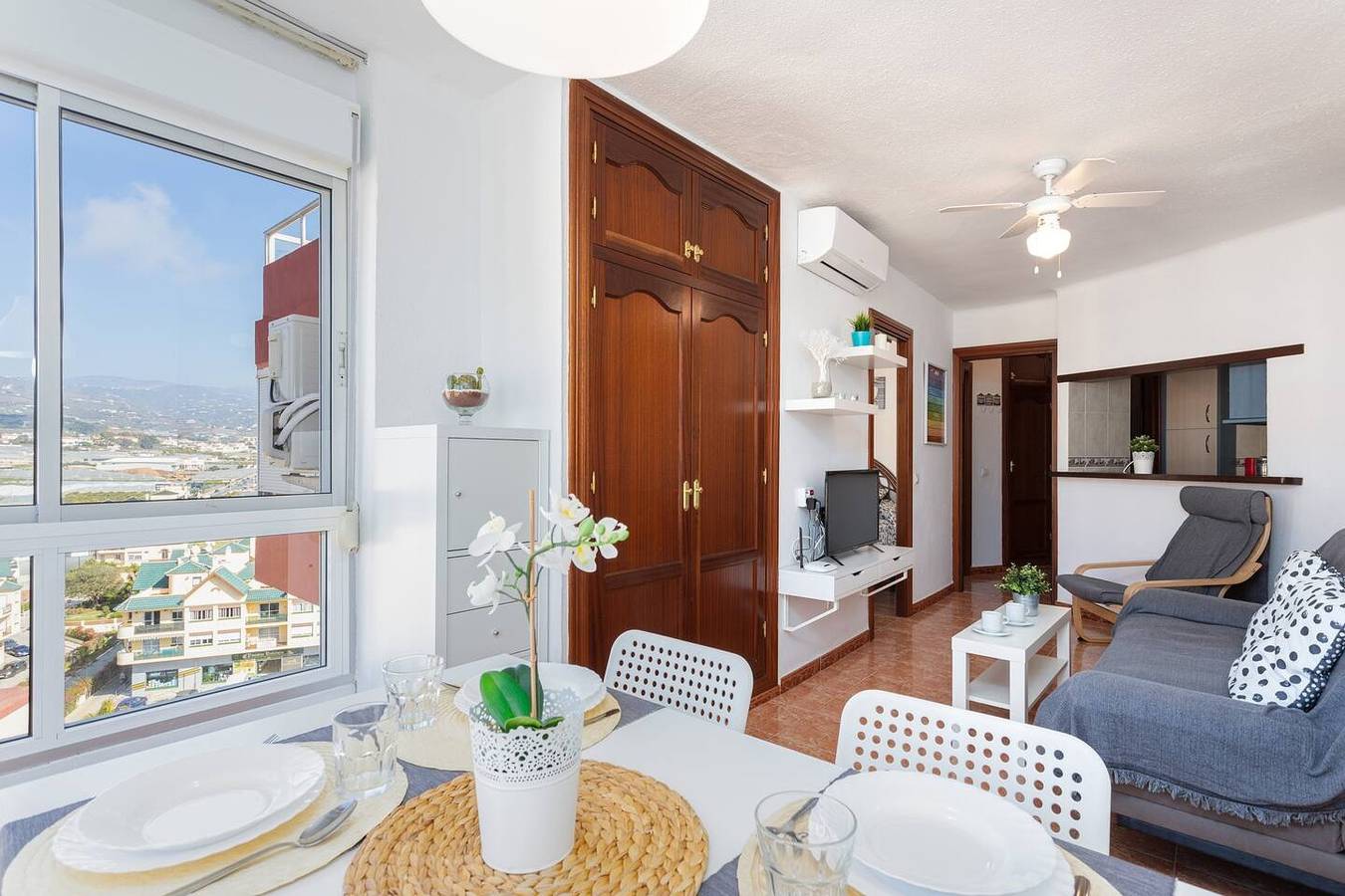 Ganze Wohnung, Ferienwohnung für 4 Personen mit Pool in Torrox Costa, Torrox
