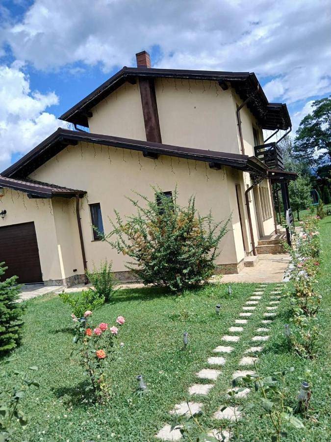 Villa pour 8 personnes, avec Balcon et Terrasse ainsi que Jardin et Vue en Roumanie - 3
