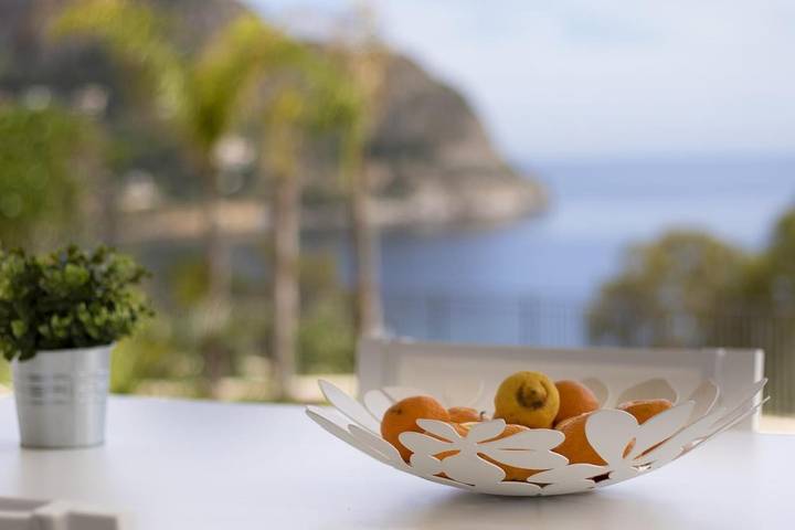 Location de vacances pour 6 personnes, avec jardin ainsi que piscine et vue, animaux acceptés à Porticello - 3