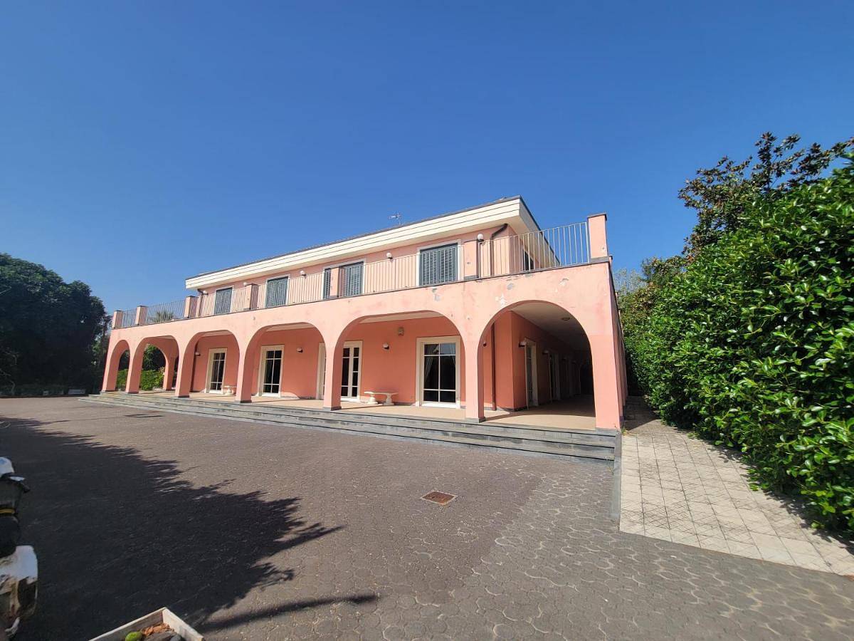 Appartamento intero, Two-Bedroom Apartment with Private Pool in Santa Venerina, Etna