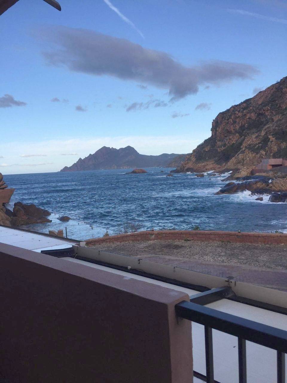 Le monte rosso in Porto (Corse), Ota