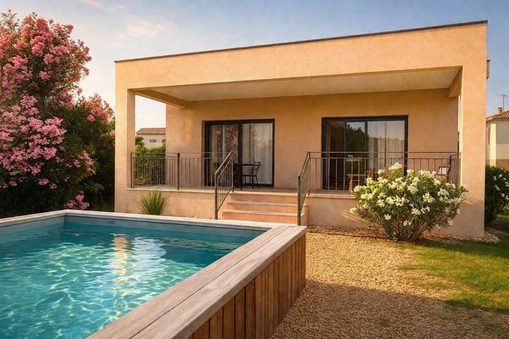 Villa pour 8 personnes, avec piscine ainsi que jardin et balcon à Valras-Plage