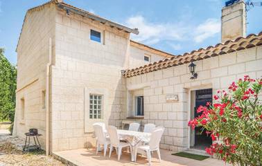 Cottage pour 6 personnes, avec terrasse et jardin, animaux acceptés dans Le Sambuc