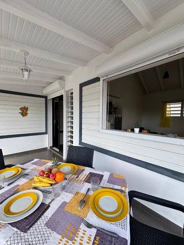 Location de vacances pour 5 personnes, avec terrasse à Anse-Bertrand