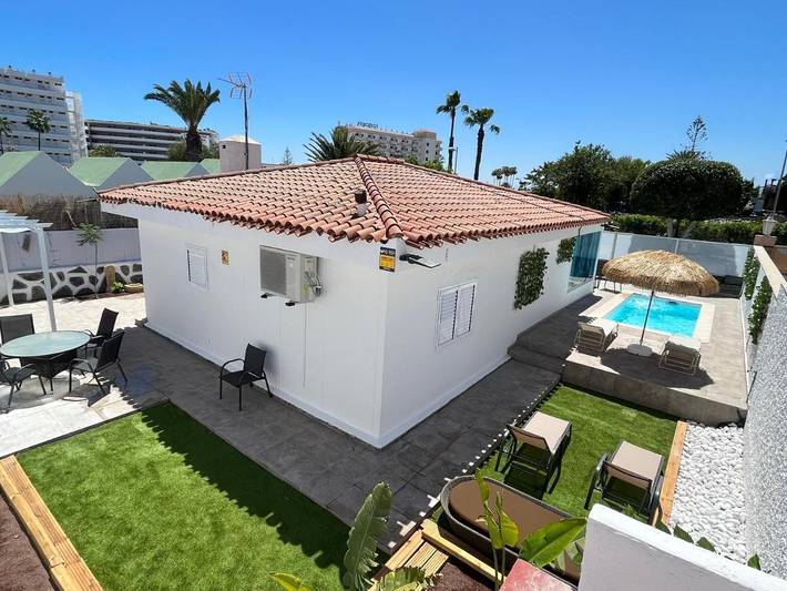 Chalet para 6 personas, con vistas además de piscina y jardín, Se admiten mascotas en Maspalomas