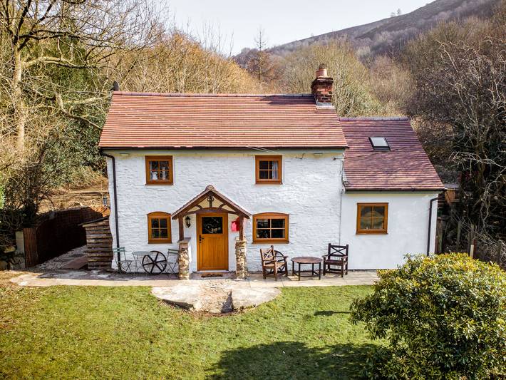 Holiday rental for 5 people, with garden and hot tub, with pets in Shropshire