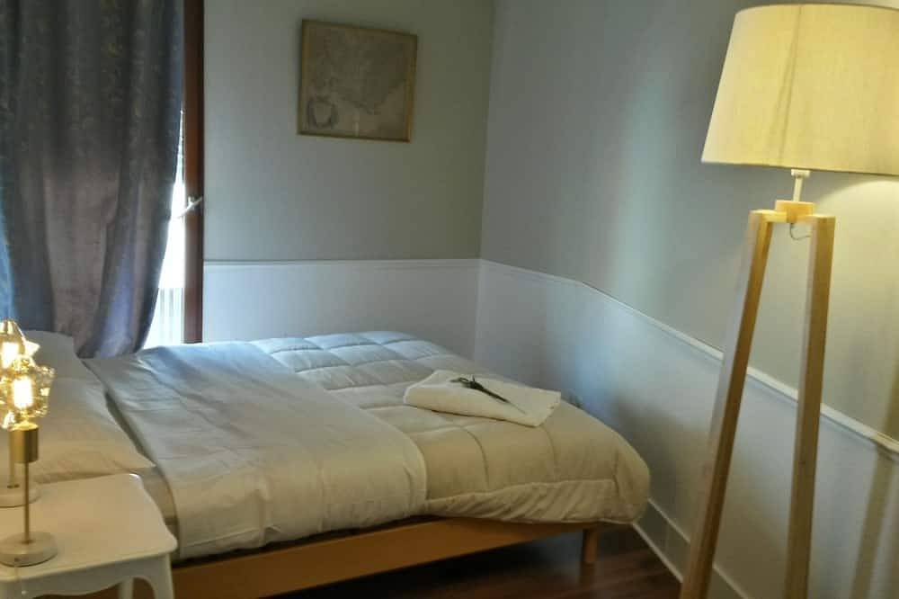Entire apartment, Charmful Pet friendly One Bedroom/4ppl in Aix-en-provence ! in Aix-en-Provence, Mediterranean Coast (France)