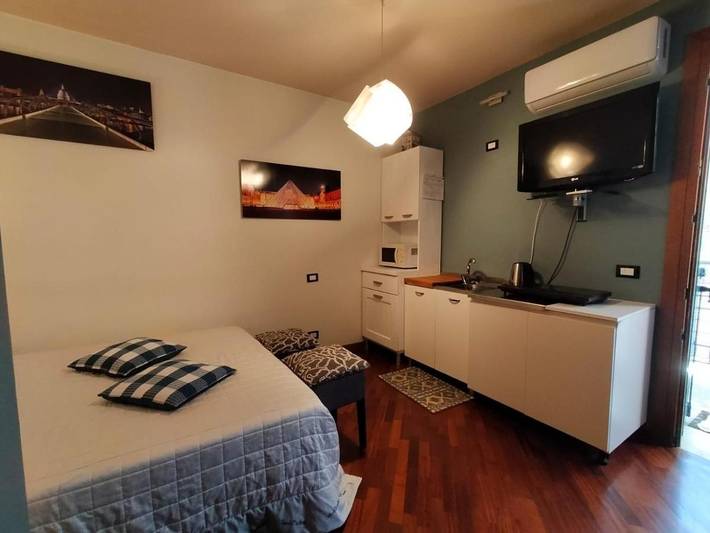 Gîte pour 2 personnes, avec balcon ainsi que vue et jardin à Fontanafredda - 2