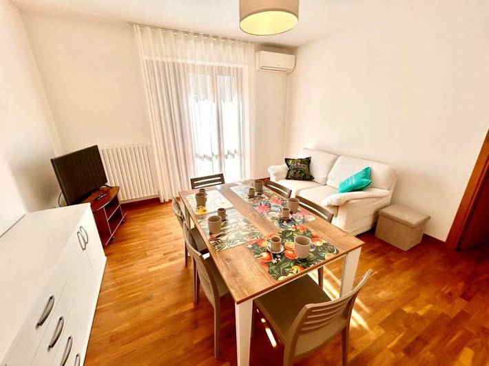 Appartement entier, Trilo Mike, appartamento con due bagni in centro in Sirolo, Riviera del Conero