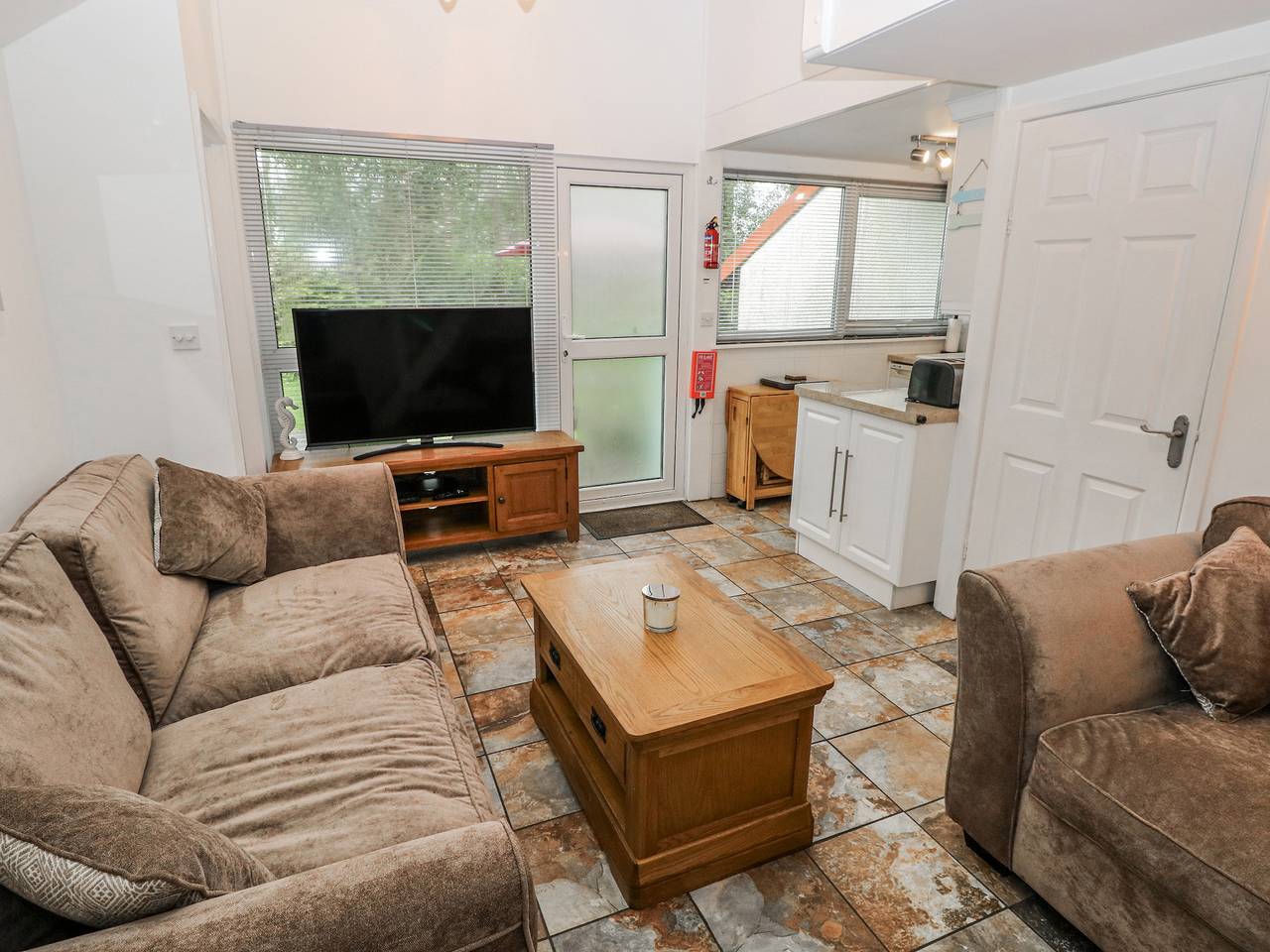 Trelessy Lodge in Amroth, Pembrokeshire