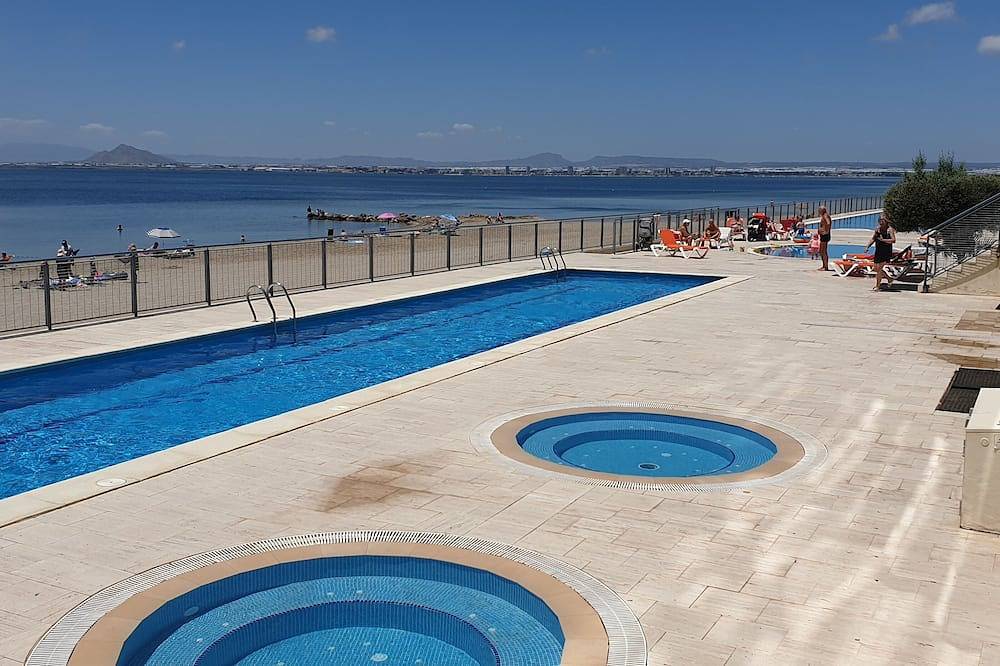 Entire apartment, Luxury apartment right on the beach in La Manga del Mar Menor, Mar Menor