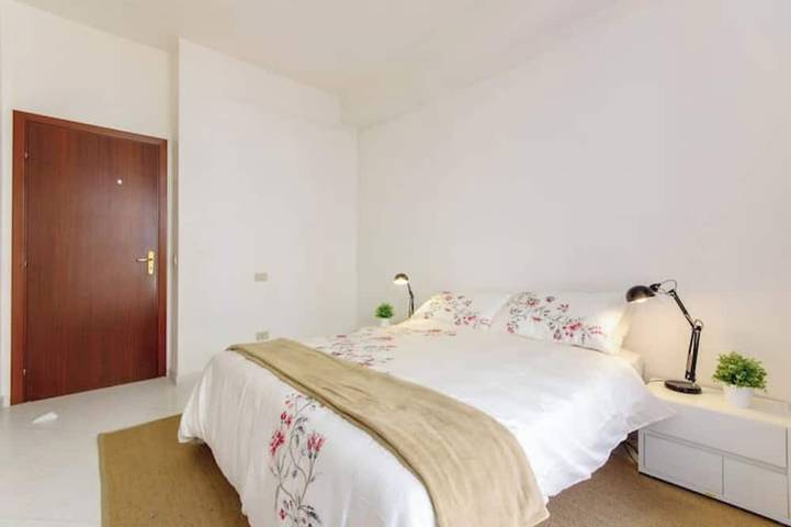 Appartamento intero, Family friendly spacious 3bed apartment in Castellammare del Golfo with WiFi AC in Castellammare del Golfo, Provincia di Trapani