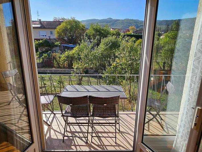 Gîte pour 4 personnes, avec Balcon et Terrasse ainsi que Jardin et Vue à Langeac