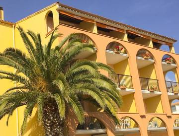 Hôtel pour 2 personnes, avec piscine ainsi que vue et balcon dans Aqualand (Cap d'Agde)