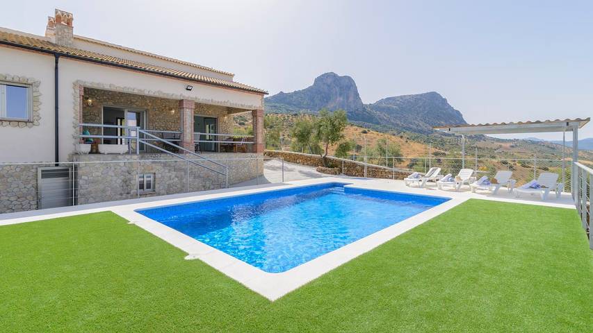 Casa rural para 4 personas, con balcón/terraza y piscina en El Gastor - 2