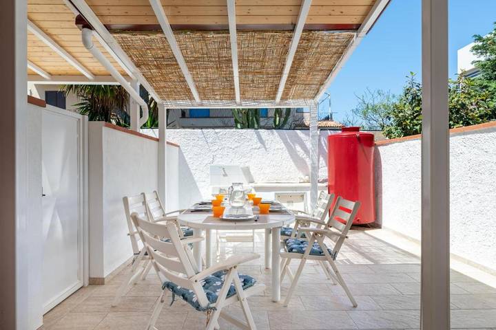 Gîte pour 6 personnes, avec balcon à Torre Faro - 4