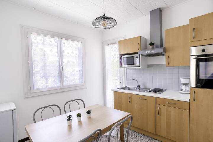 Gîte pour 4 personnes, avec balcon à Hyeres - 4