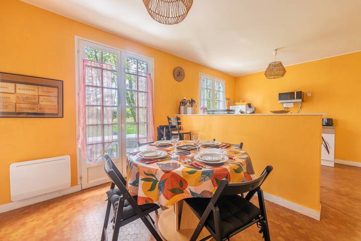 Gîte pour 6 personnes, avec jardin et terrasse, animaux acceptés à Saint-Laurent-Médoc