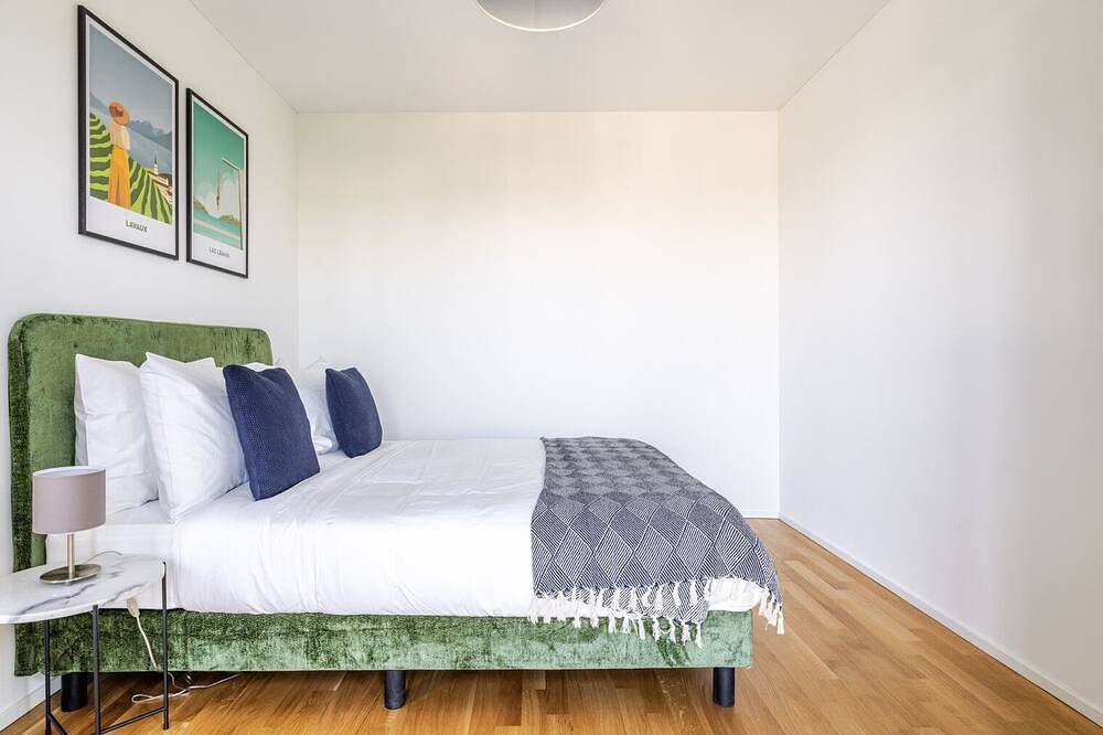Ganze Wohnung, Blueground | Alt-Wiedikon, balcony, nr Uetliberg in Zürich, Bezirk Zürich