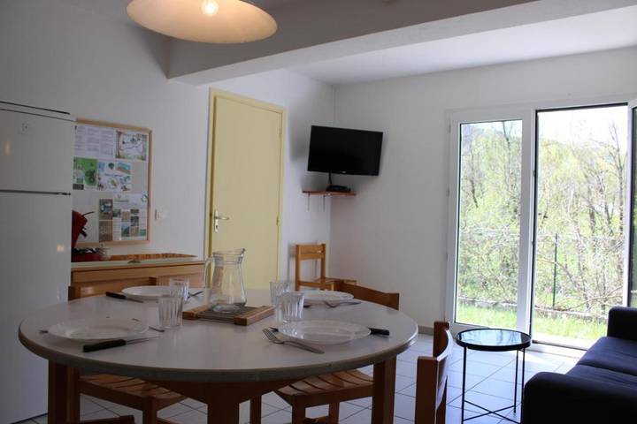 Location de vacances pour 6 personnes, avec terrasse et jardin à Saint-Auban - 4