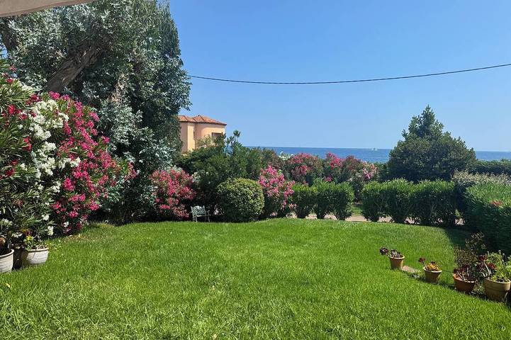 Chalet para 6 personas, con jardín y piscina - 1