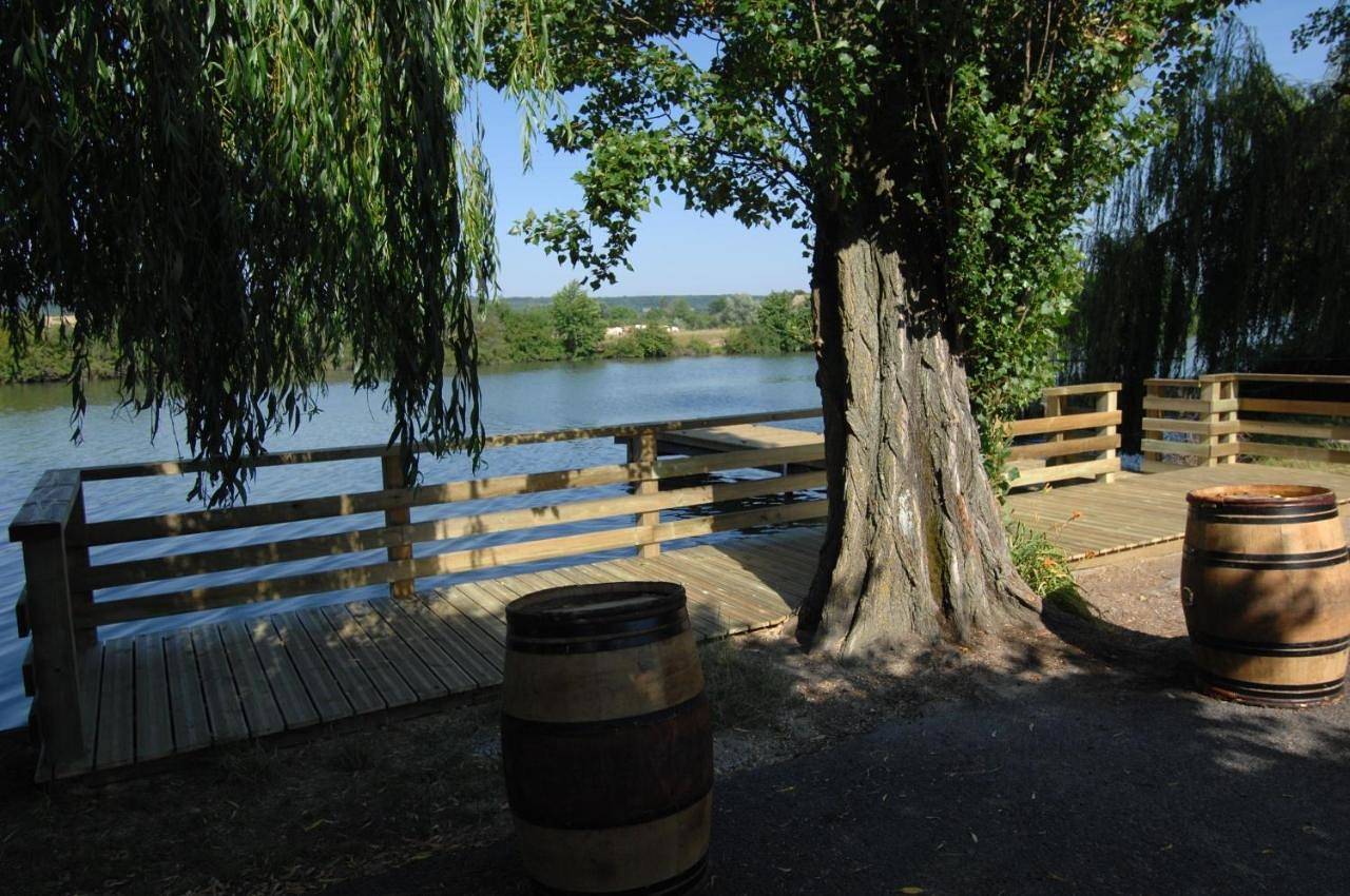 Les Canisses in Saint-Pierre-la-Garenne, Région de Les Andelys