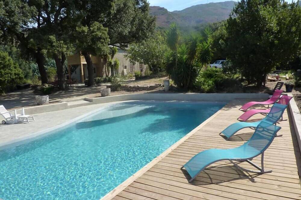 Appartement entier, Gîte pour 4 dans ancienne cave à vin Saint Florent malocationencorse in Patrimonio, Région de Calvi